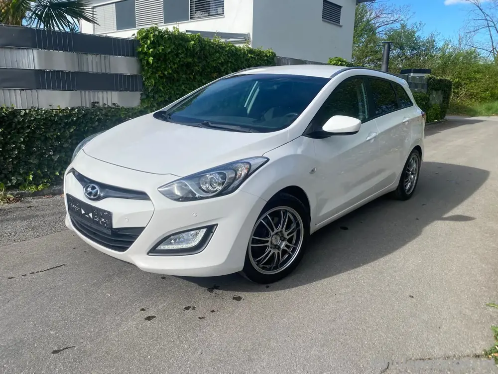 Hyundai i30 Hyundai i30