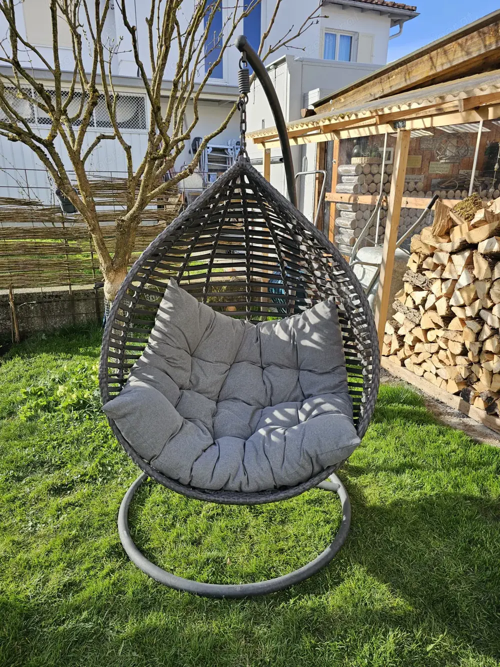 Rattan Hängesessel Hängekorb mit Standfuß Rattan Hängesessel Hängekorb mit Standfuß