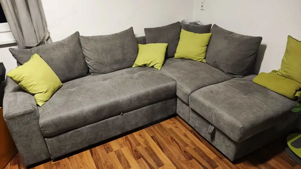 Couch (241 x 173cm) Couch (241 x 173cm)
