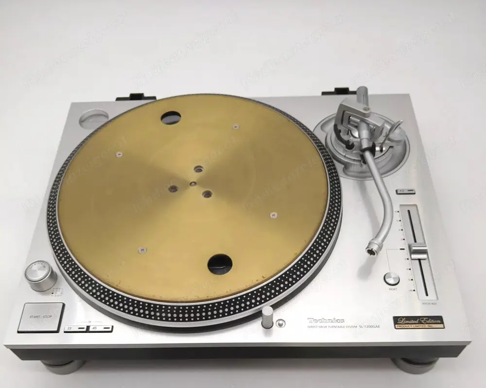 Technics SL-1200GAE Plattenspieler Technics SL-1200GAE Plattenspieler