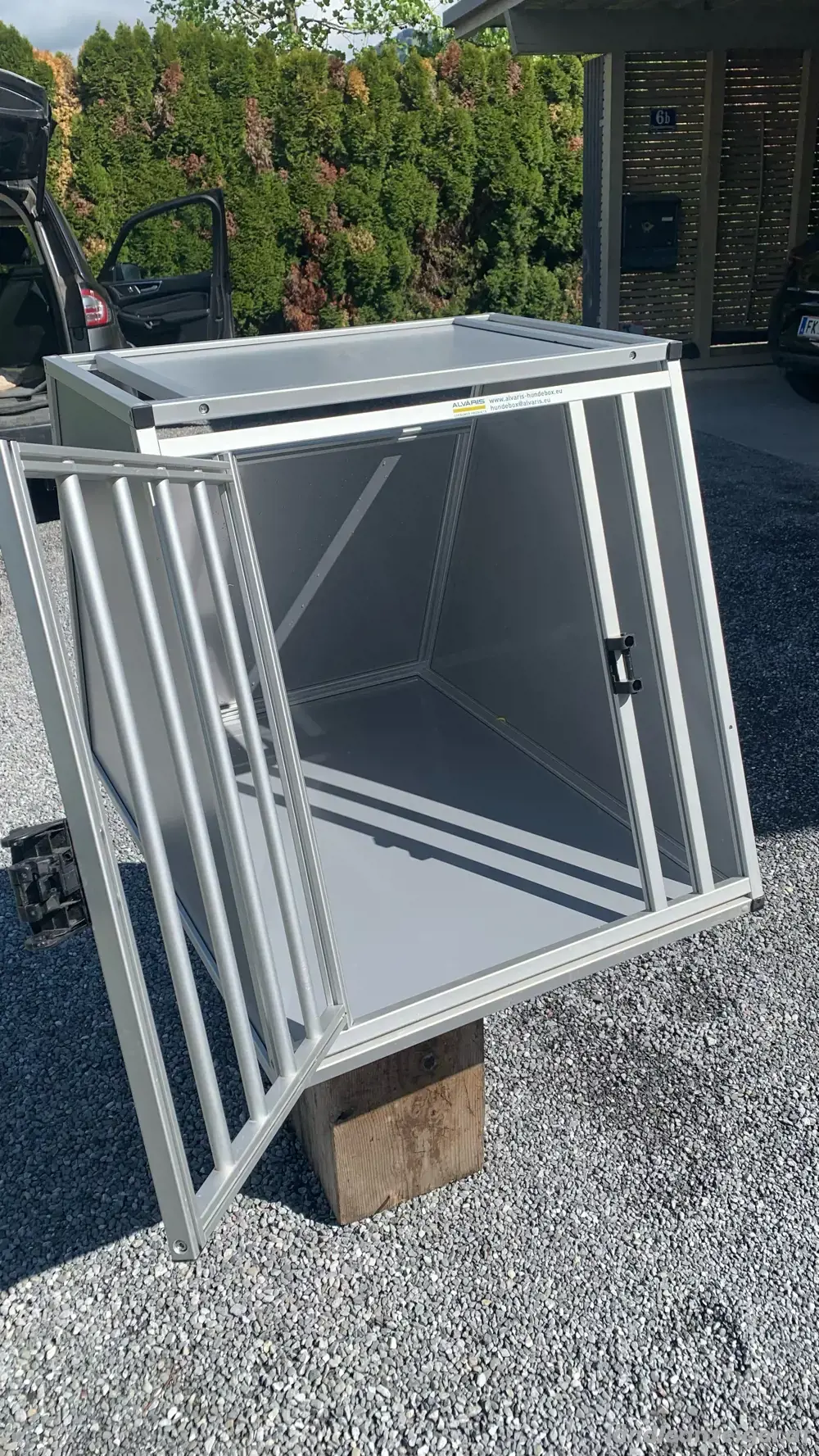 Hundebox gross