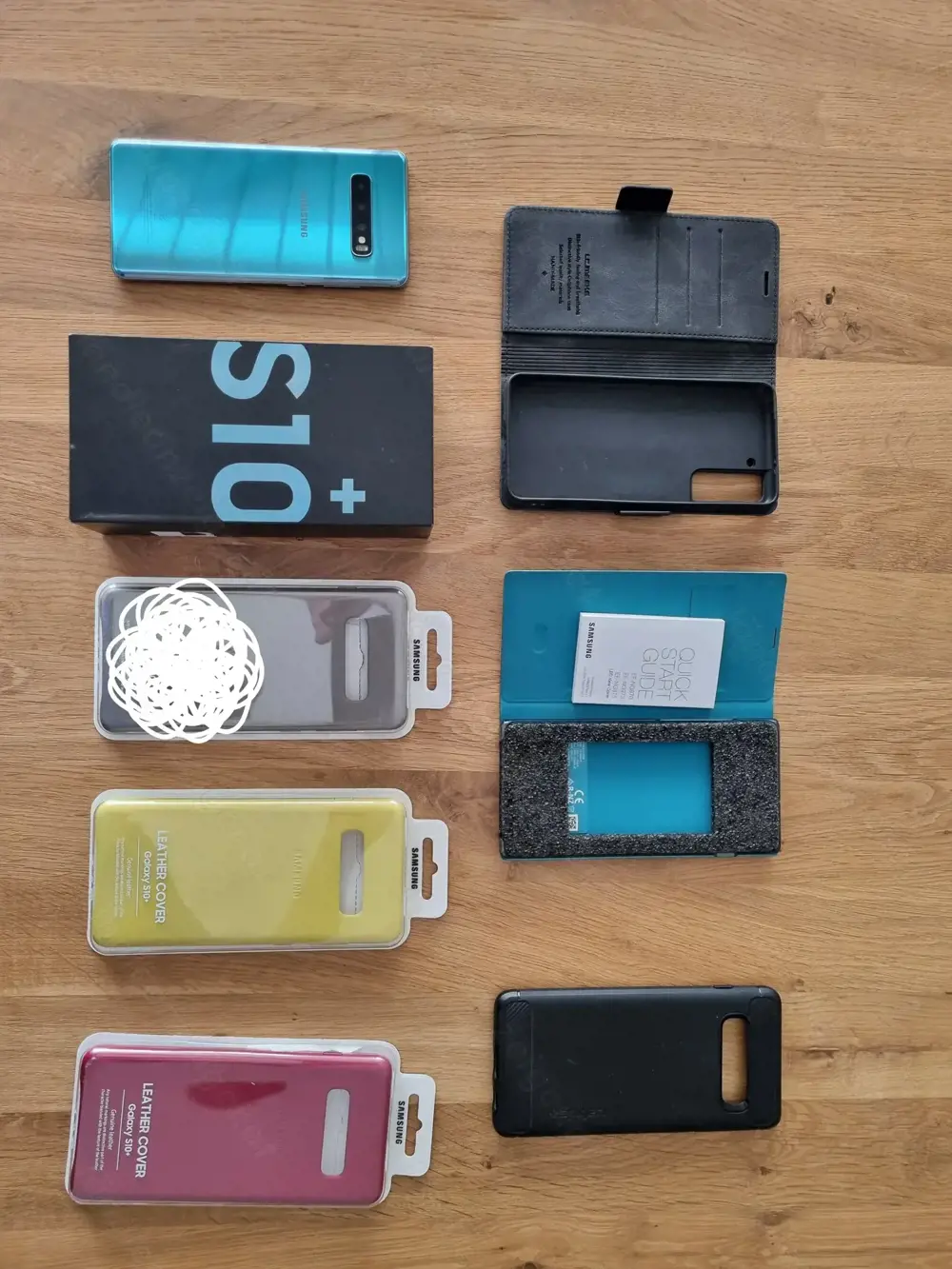 Samsung Galaxy S 10 + Samsung Galaxy S 10 +