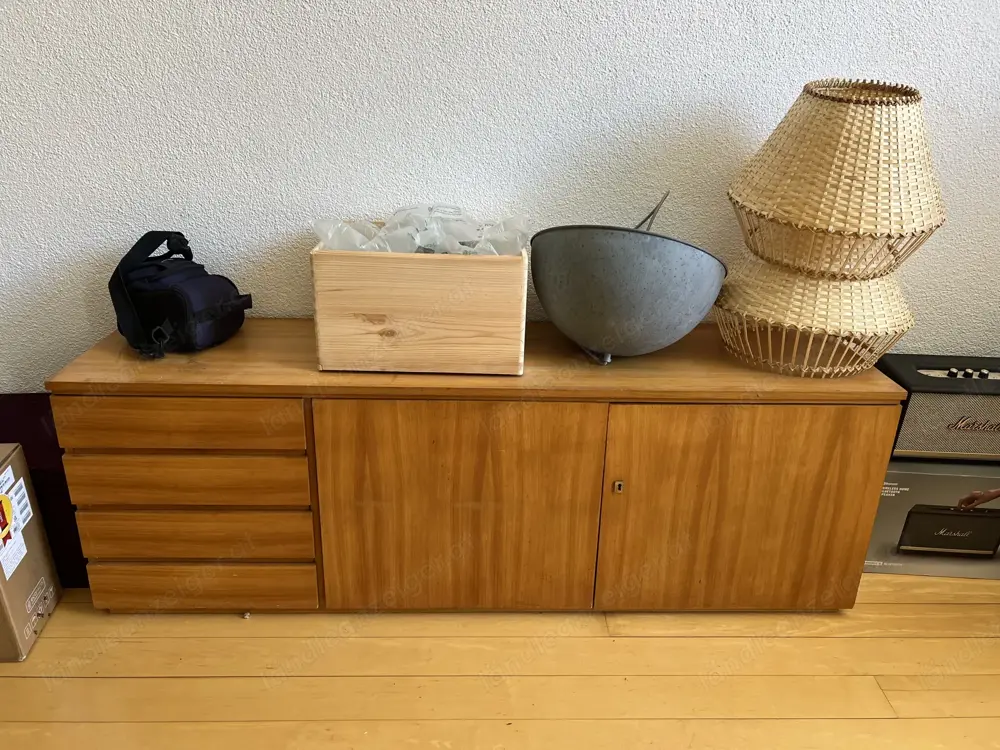 Alte Kommode zu verschenken