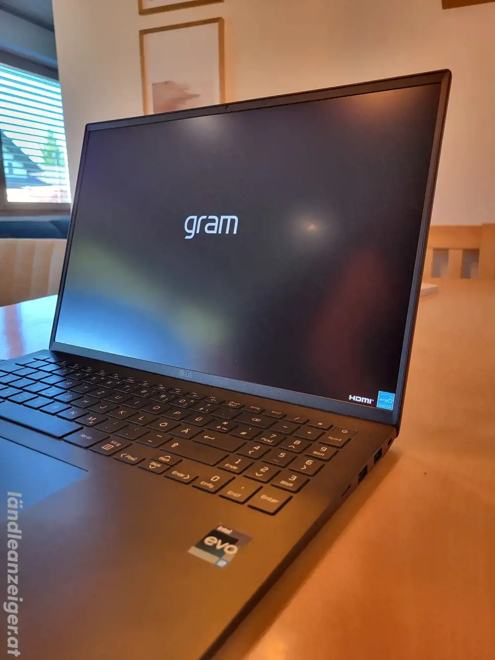 LG gram Laptop, Intel i7, 16gb RAM LG gram Laptop, Intel i7, 16gb RAM