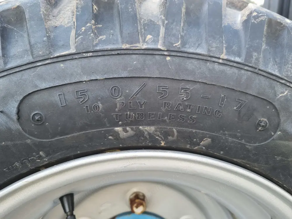Achse mit Räder Achse mit Räder