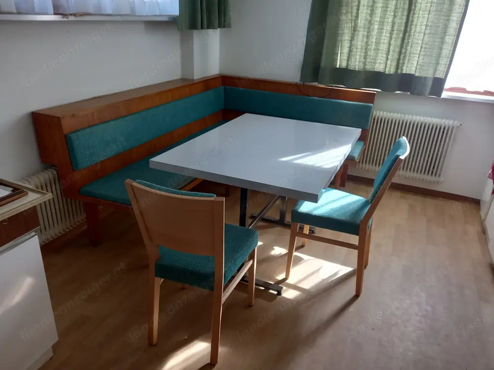 Eckbank mit 2 Sessel und Tisch Eckbank mit 2 Sessel und Tisch