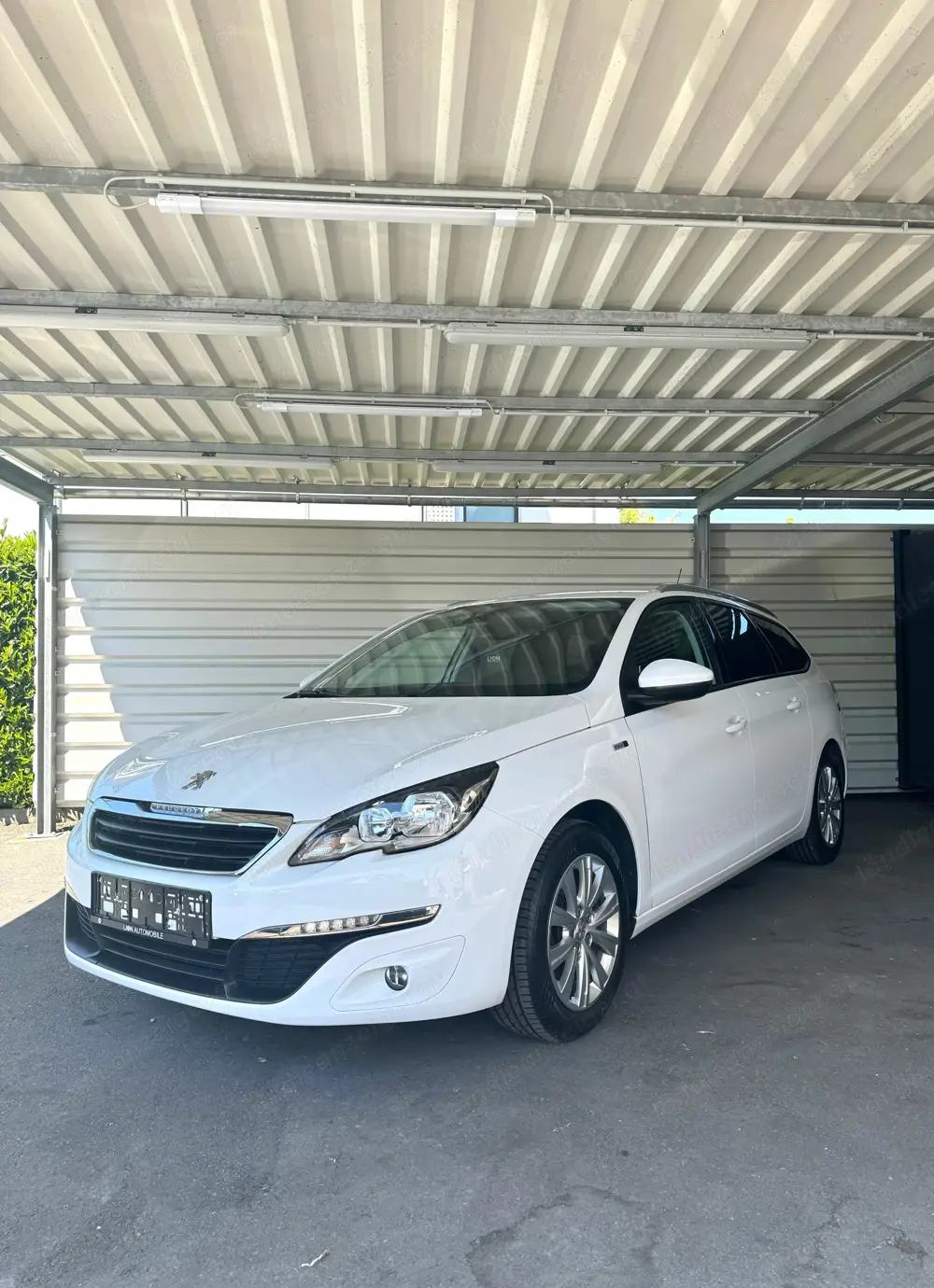 Peugeot 308 Peugeot 308 SW 1.6 BlueHDi Style Peugeot 308 Peugeot 308 SW 1.6 BlueHDi Style