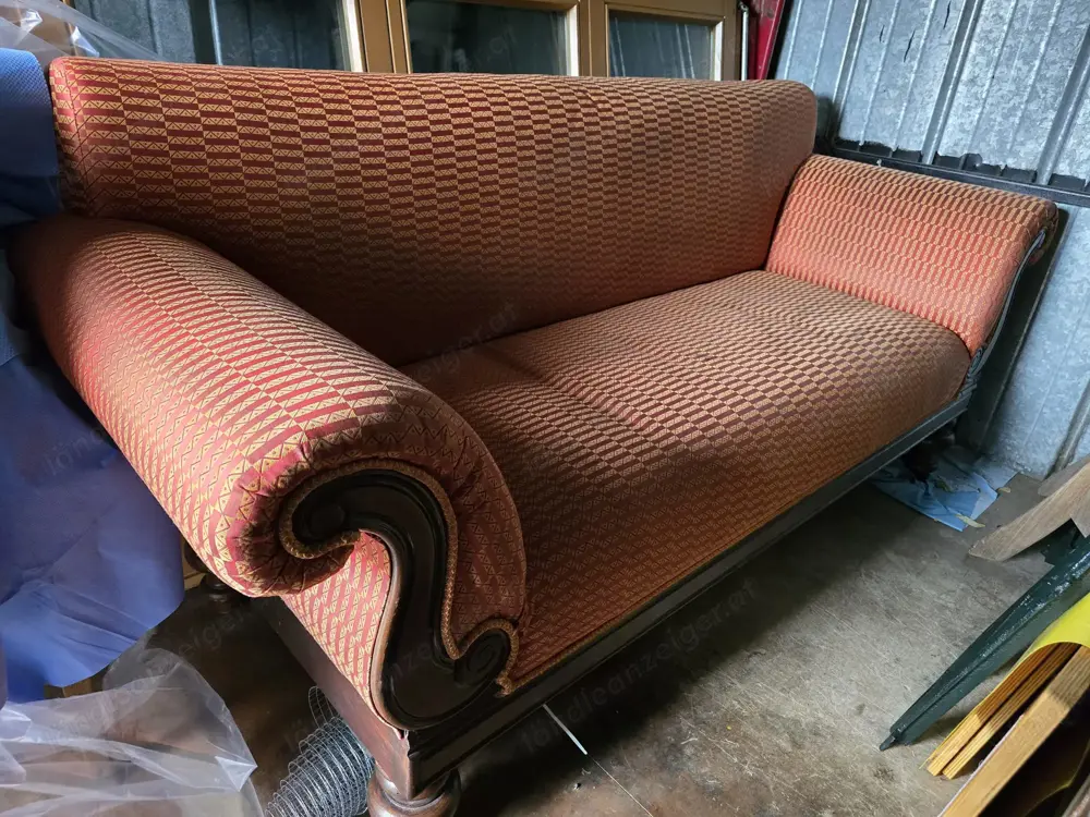 1altes Sofa und 2 passende Sessel alter Stil 1altes Sofa und 2 passende Sessel alter Stil