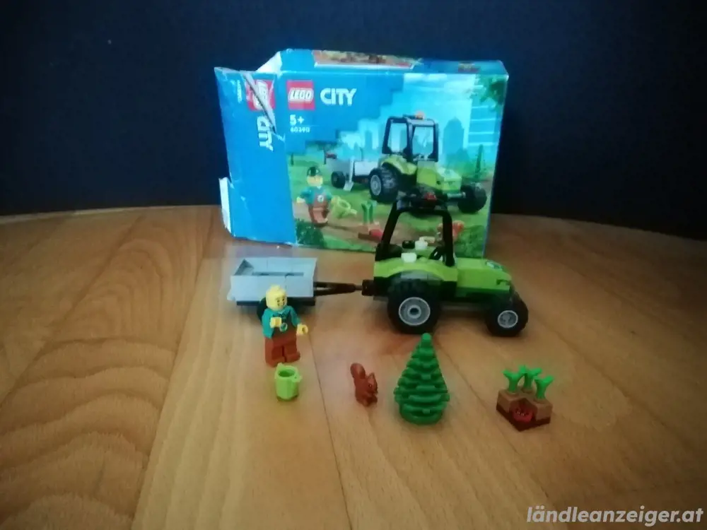 Lego City 60390 Traktor Lego City 60390 Traktor