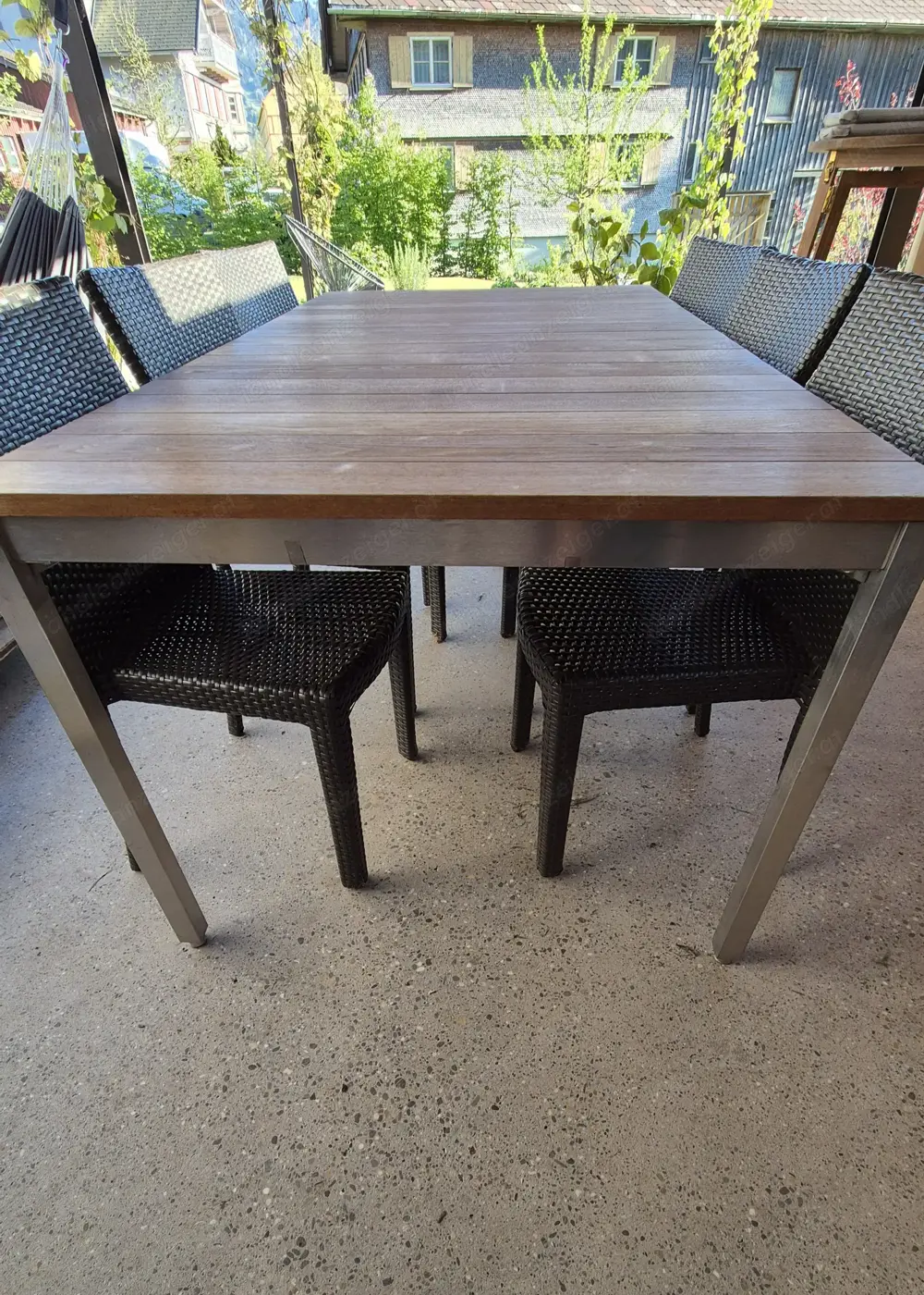 TOP Gelegenheit: Outdoor Tisch mit Stühlen perfekt für die nächste Grillparty TOP Gelegenheit: Outdoor Tisch mit Stühlen perfekt für die nächste Grillparty