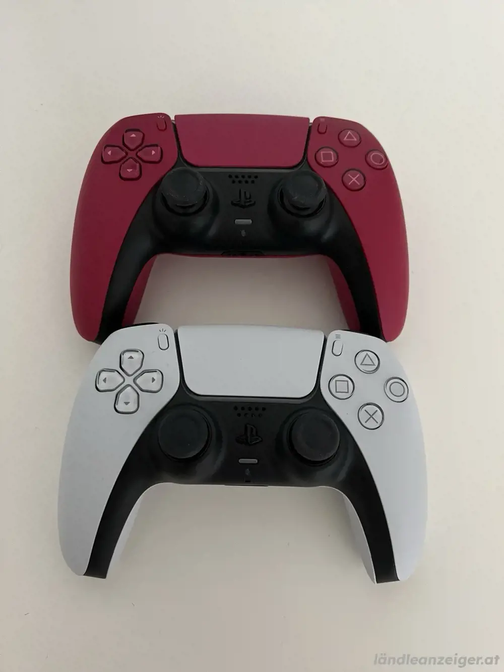 2 PS5 Sony controller 2 PS5 Sony controller