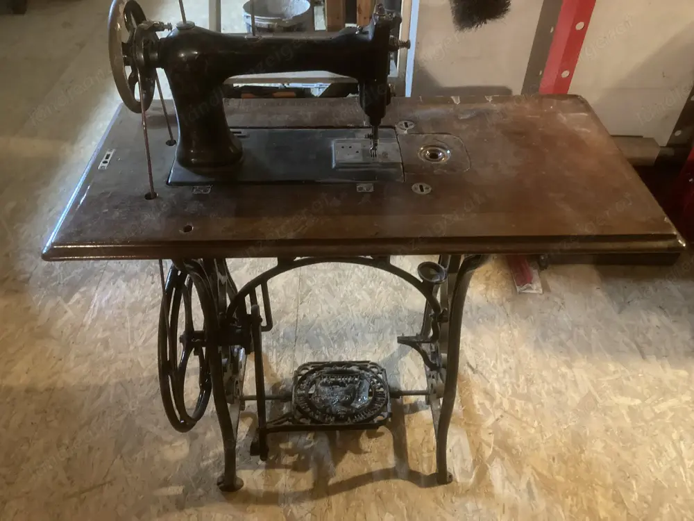 Alte Adler Nähmaschine Alte Adler Nähmaschine