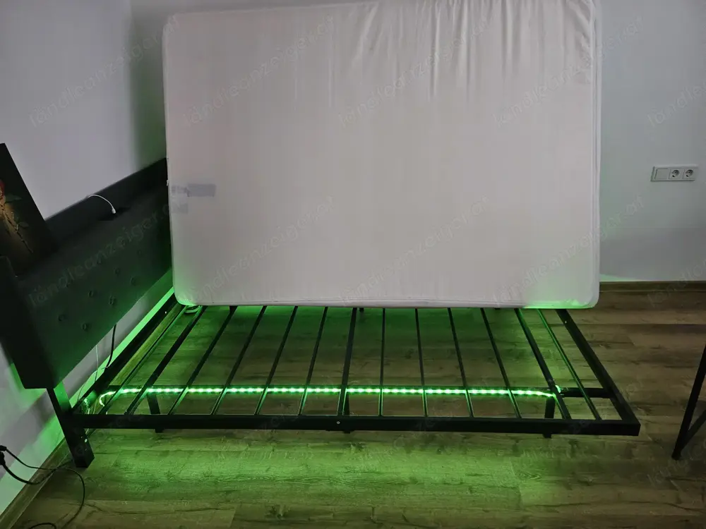 Jugendbett, Metall mit LED Jugendbett, Metall mit LED