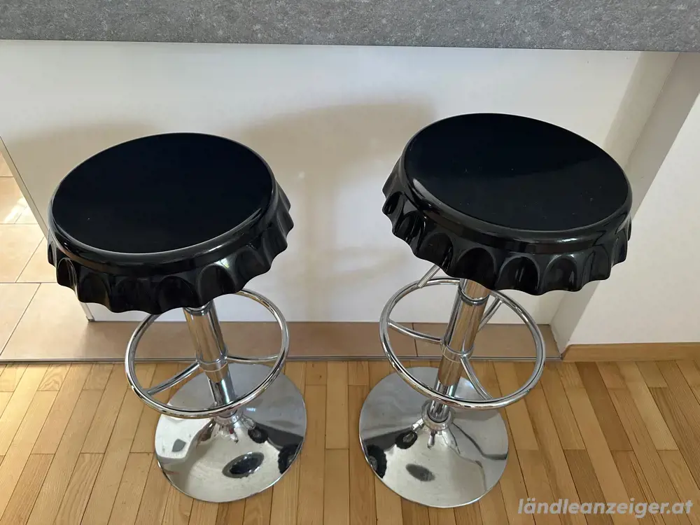 4 Barhocker zu verkaufen 4 Barhocker zu verkaufen