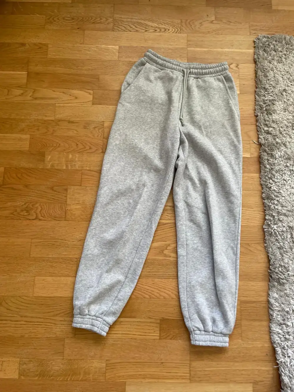 Jogginghose grau für Mädchen von Mango Jogginghose grau für Mädchen von Mango