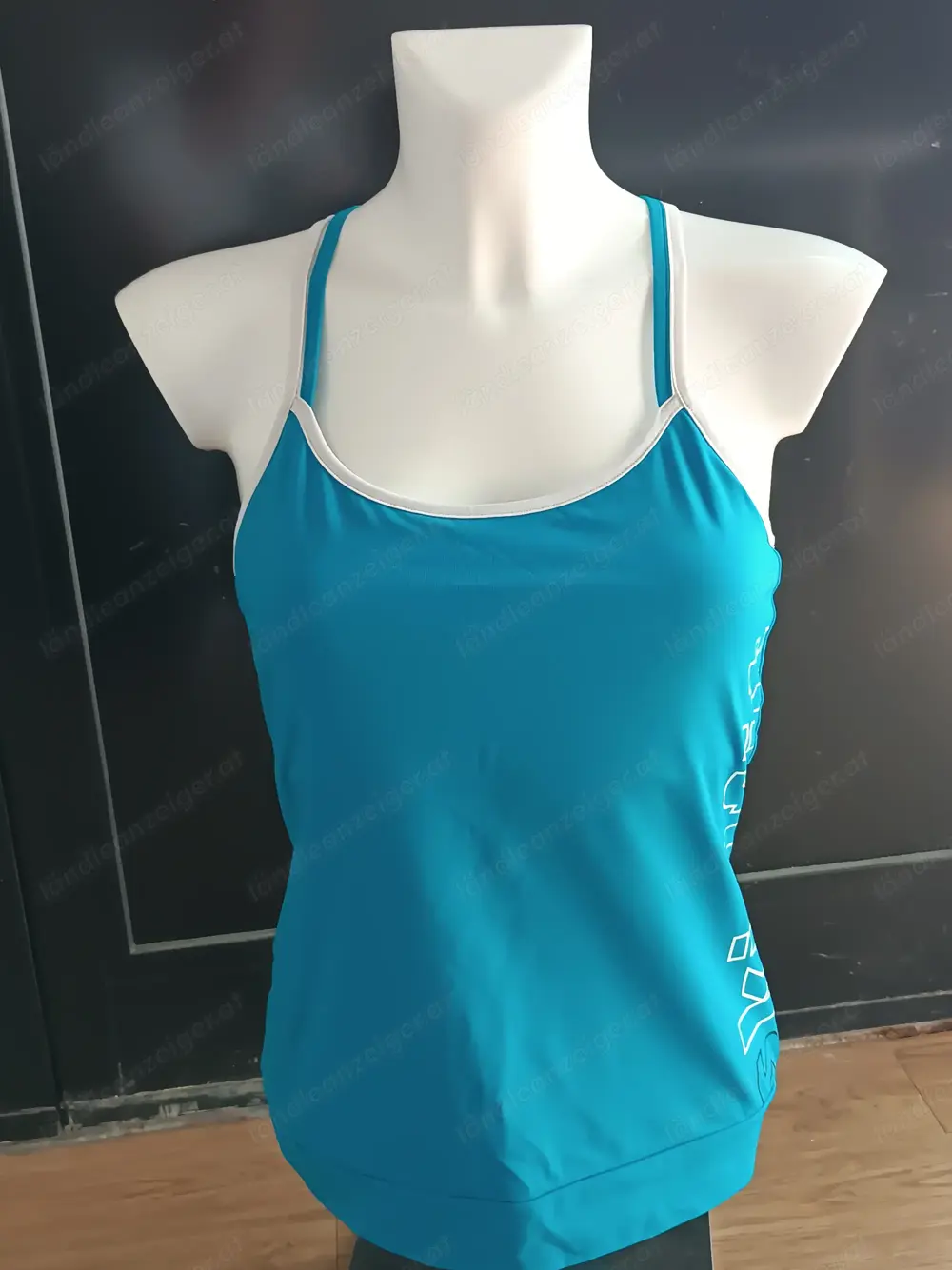 Skinfit Sporttopf mit verkreuzten Trägern Skinfit Sporttopf mit verkreuzten Trägern