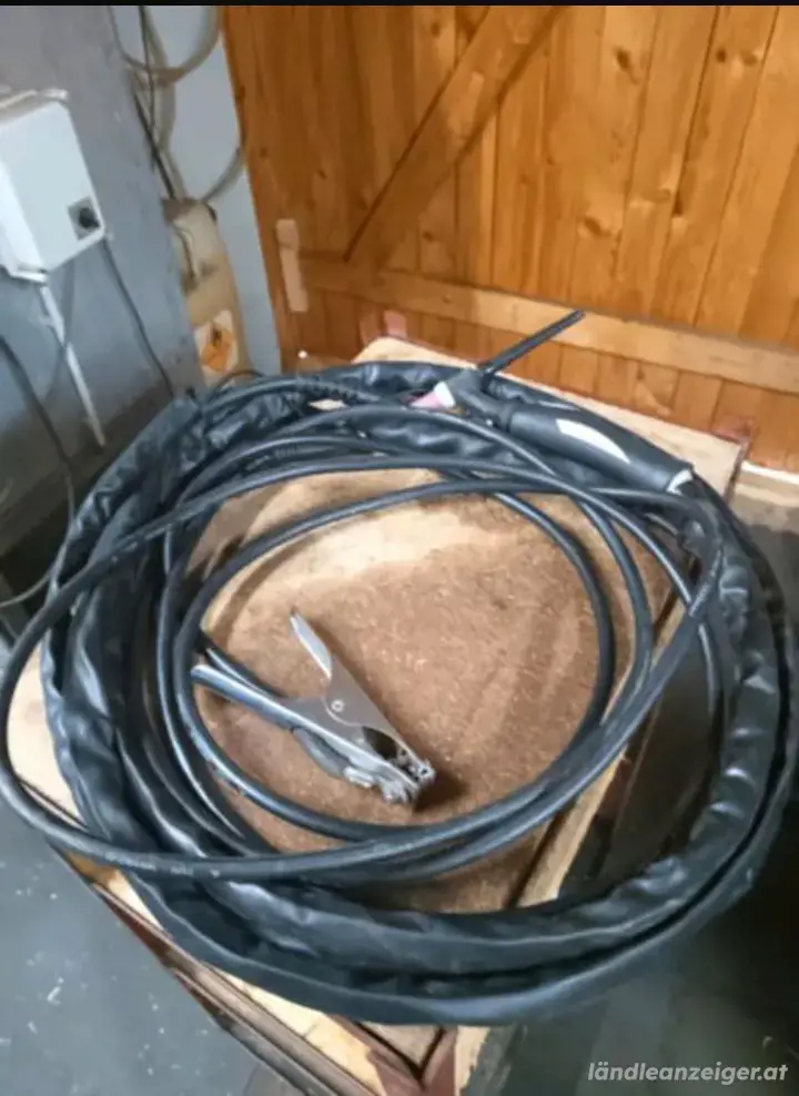 Schweißgerät Stahlwerk AC DC 200 PULS ST IGBT 