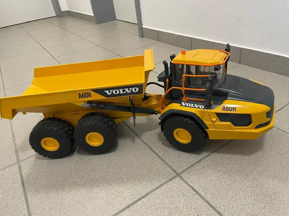Muldenkipper Volvo von Bruder Muldenkipper Volvo von Bruder