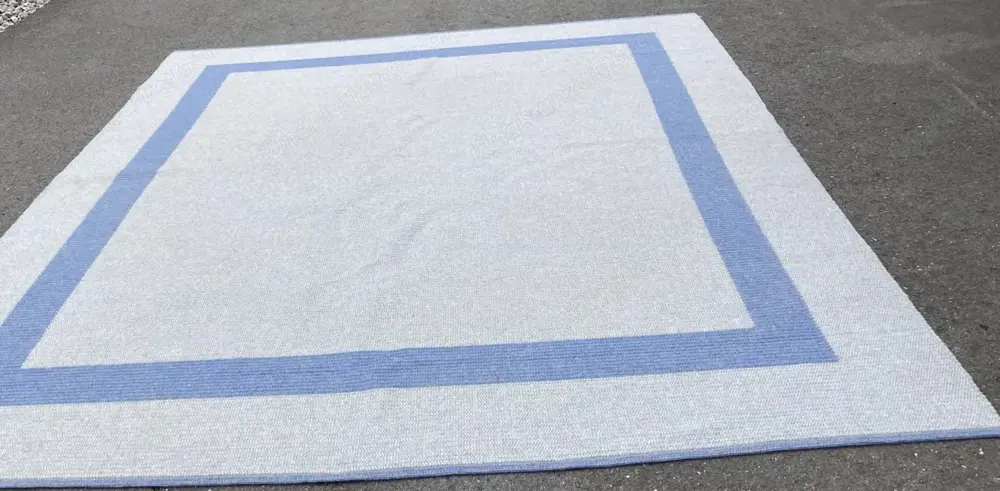 Großer Teppich 2.50m x 3.06m Großer Teppich 2.50m x 3.06m