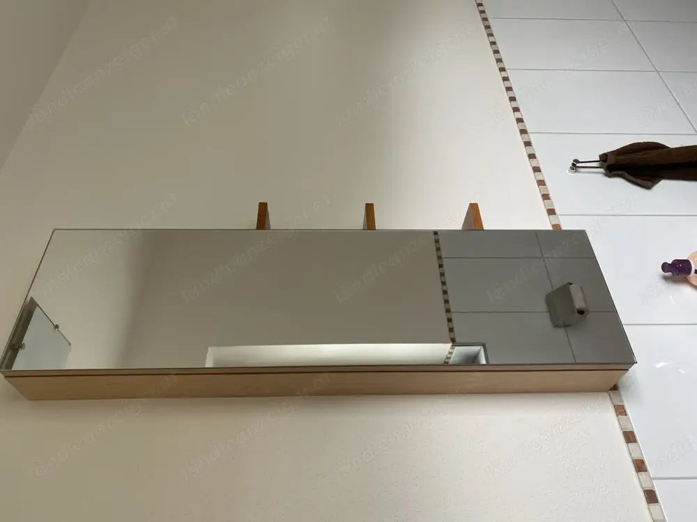 Spiegelkästchen fürs WC Spiegelkästchen fürs WC