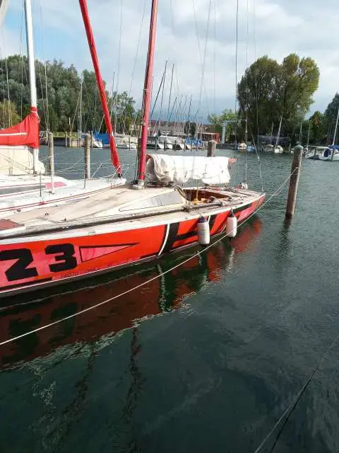 Segelboot zum Basteln und Neuaufbau