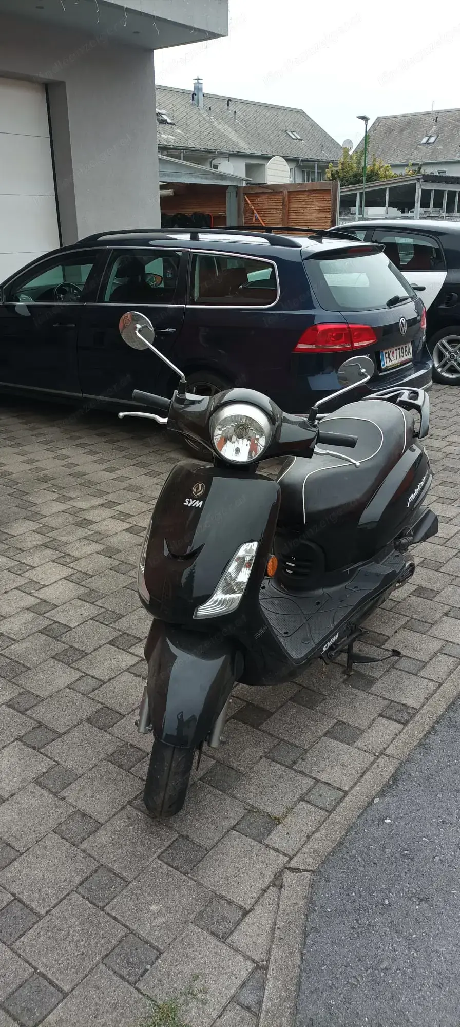 Roller SYM 50ccm schwarz Roller SYM 50ccm schwarz