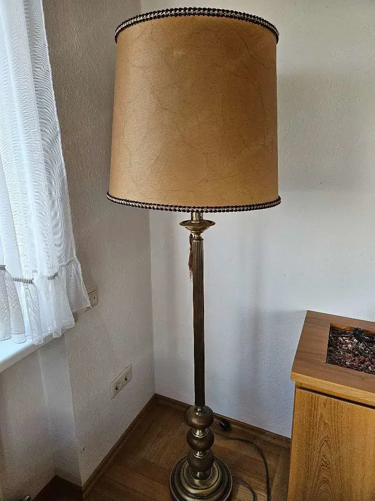 antike Lampe, Stehlampe antike Lampe, Stehlampe
