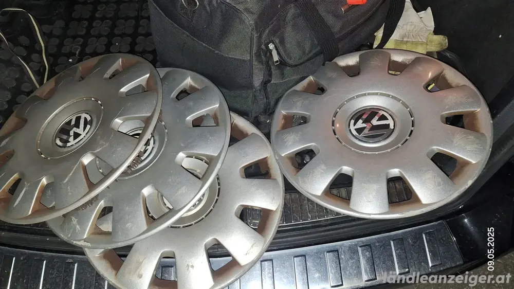 Volkswagen vw Golf 15 Zoll Radkappe 1J0601147P Volkswagen vw Golf 15 Zoll Radkappe 1J0601147P