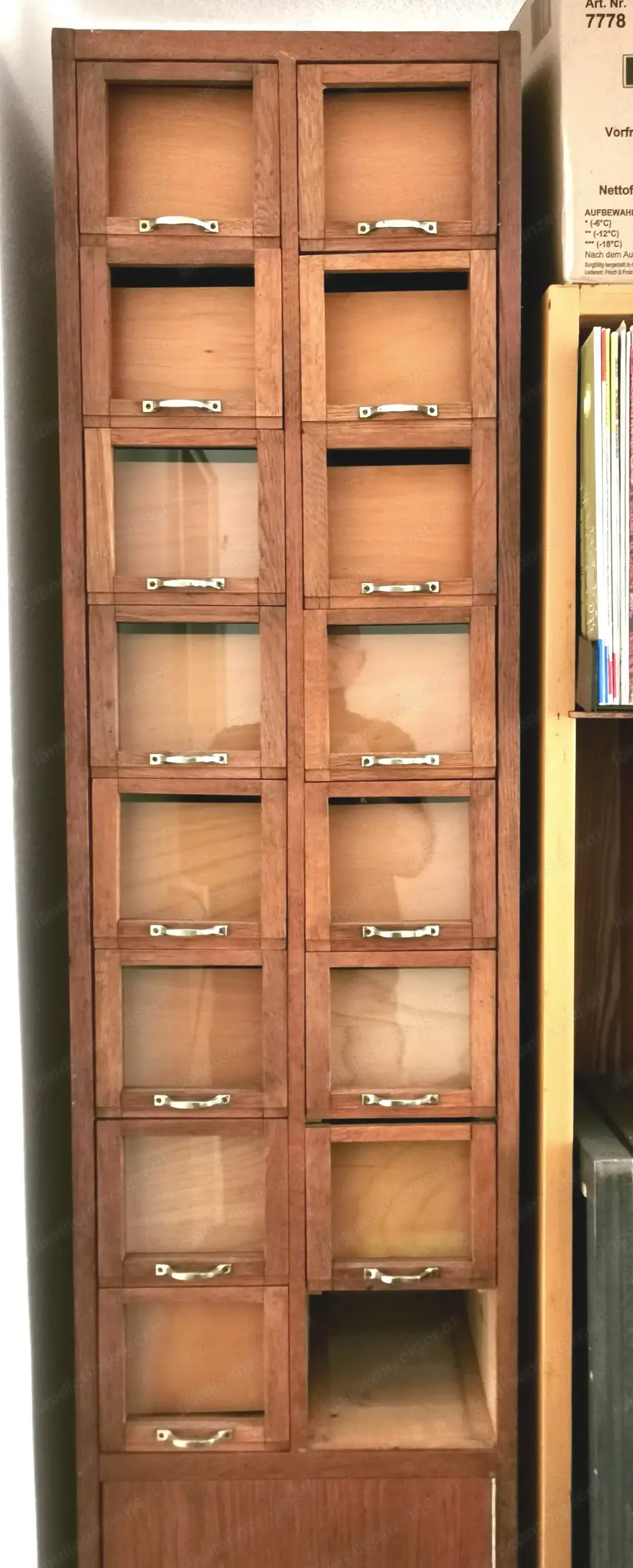 Schöner alter Apothekerschrank aus Vollholz | Vintage