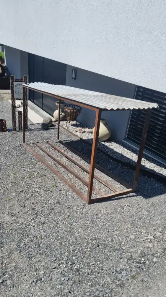 Gestell aus Stahl Gestell aus Stahl