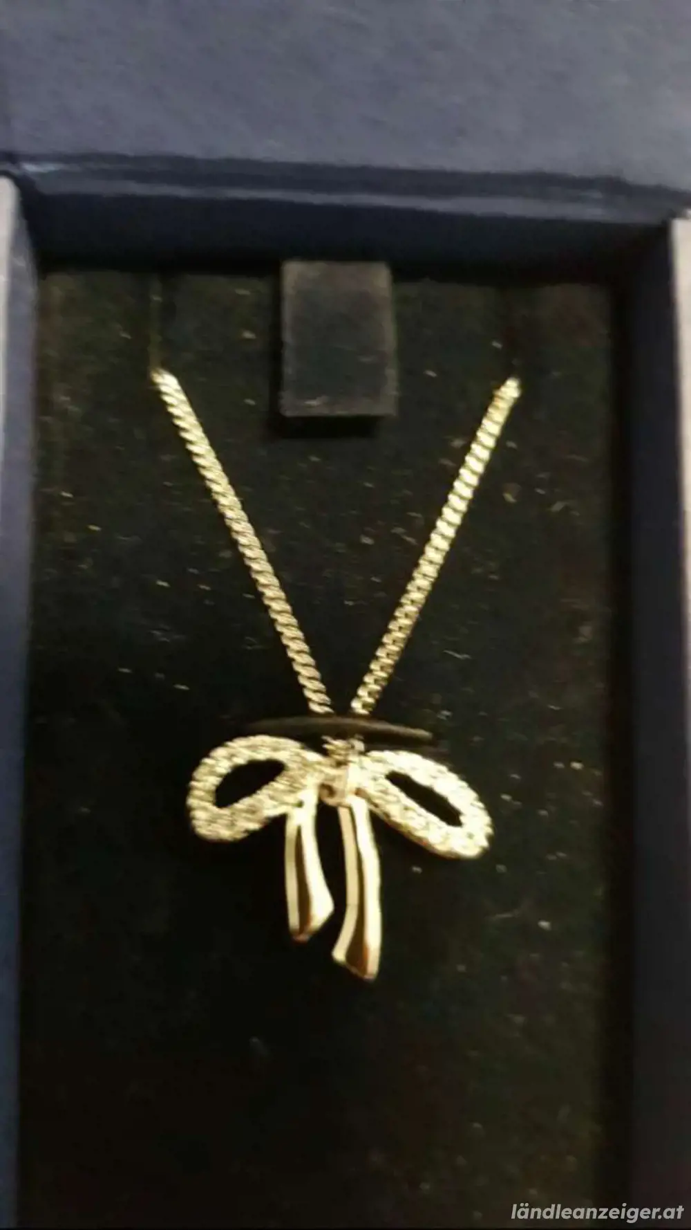 Neue Swarovski Halskette mit Anhänger Neue Swarovski Halskette mit Anhänger