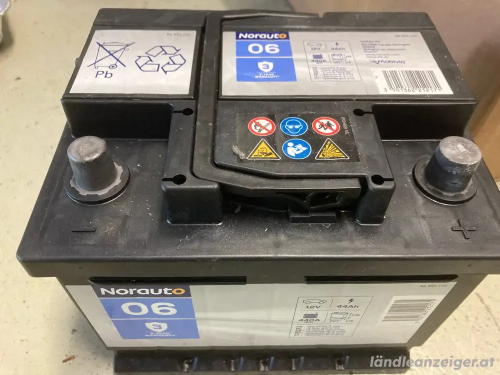 Autobatteri NEU 44A Autobatteri NEU 44A