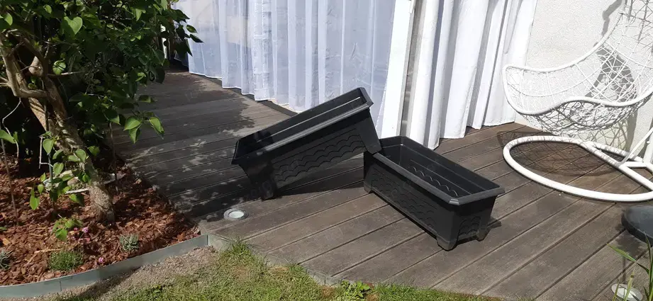 vergebe 2 Stk Pflanzkasten vergebe 2 Stk Pflanzkasten