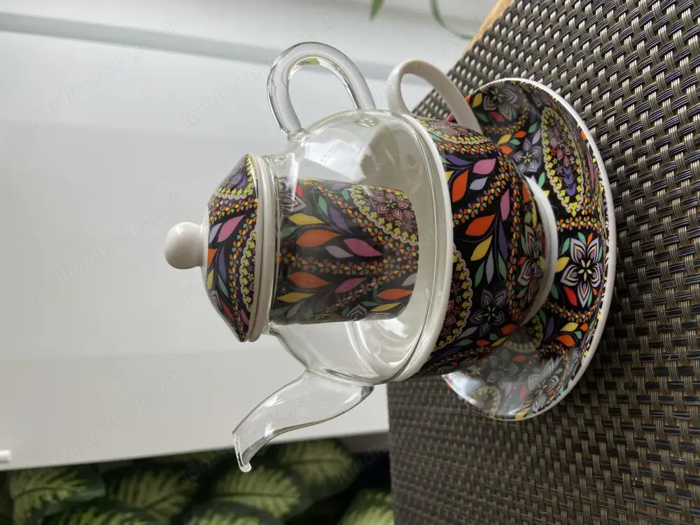 Tea for one Set mit schöner Verzierung Tea for one Set mit schöner Verzierung