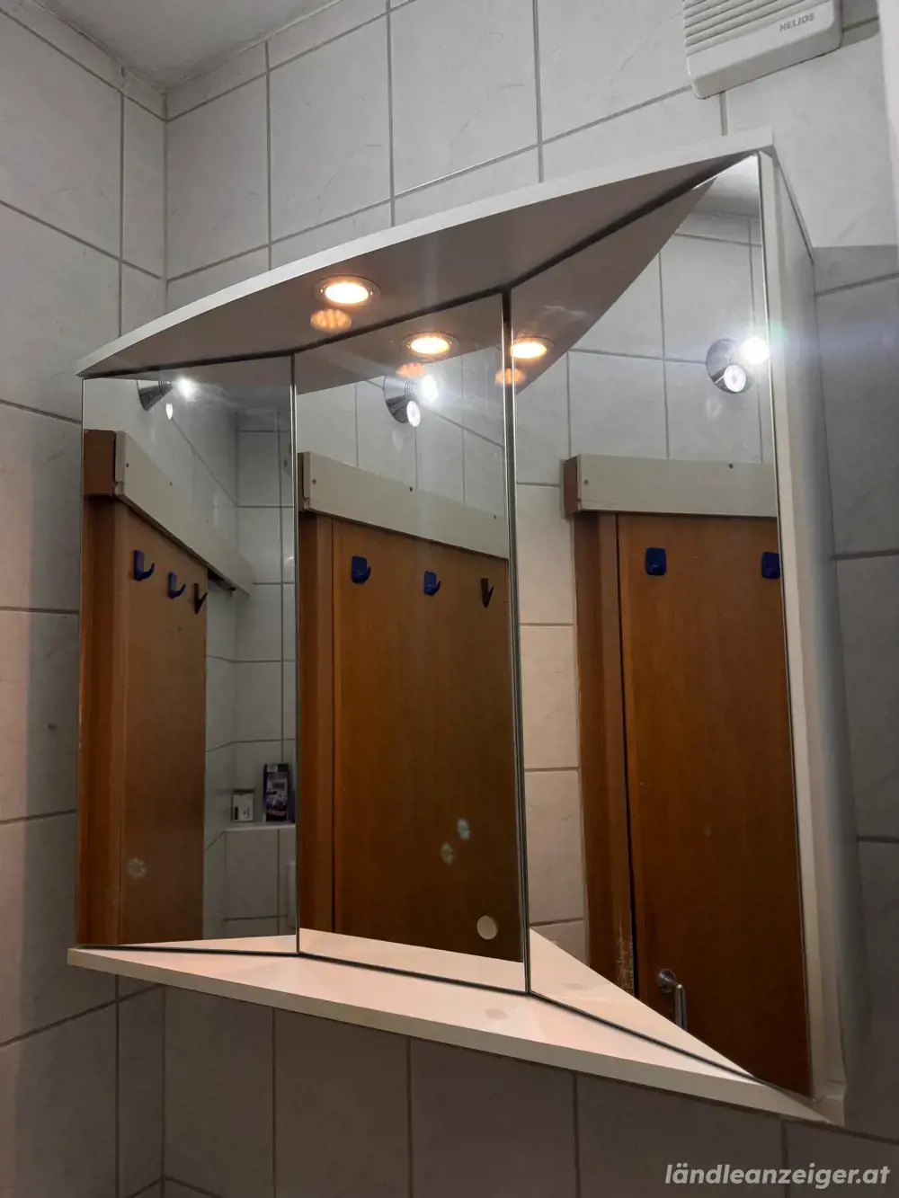 Spiegelschrank mit Unterschrank Spiegelschrank mit Unterschrank