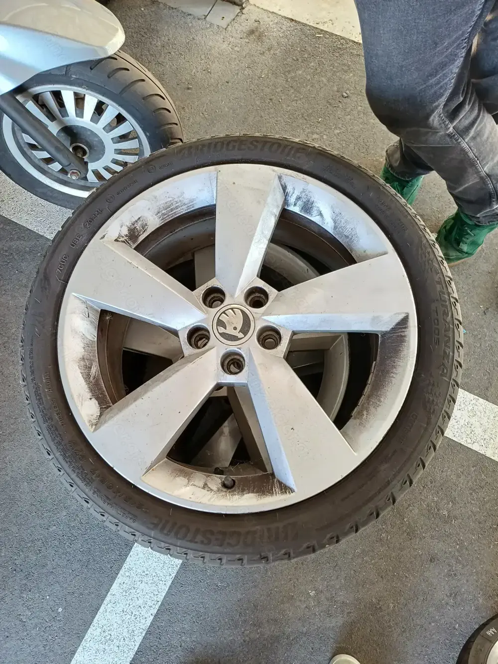 4 Stk. Alu-Felgen inkl. Sommerreifen für Skoda Fabia III oder Rapid (SB) 4 Stk. Alu-Felgen inkl. Sommerreifen für Skoda Fabia III oder Rapid (SB)