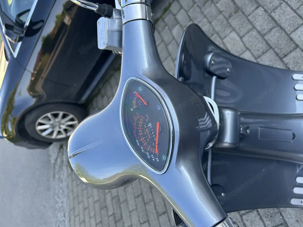 Vespa EFO 2000 Vespa EFO 2000