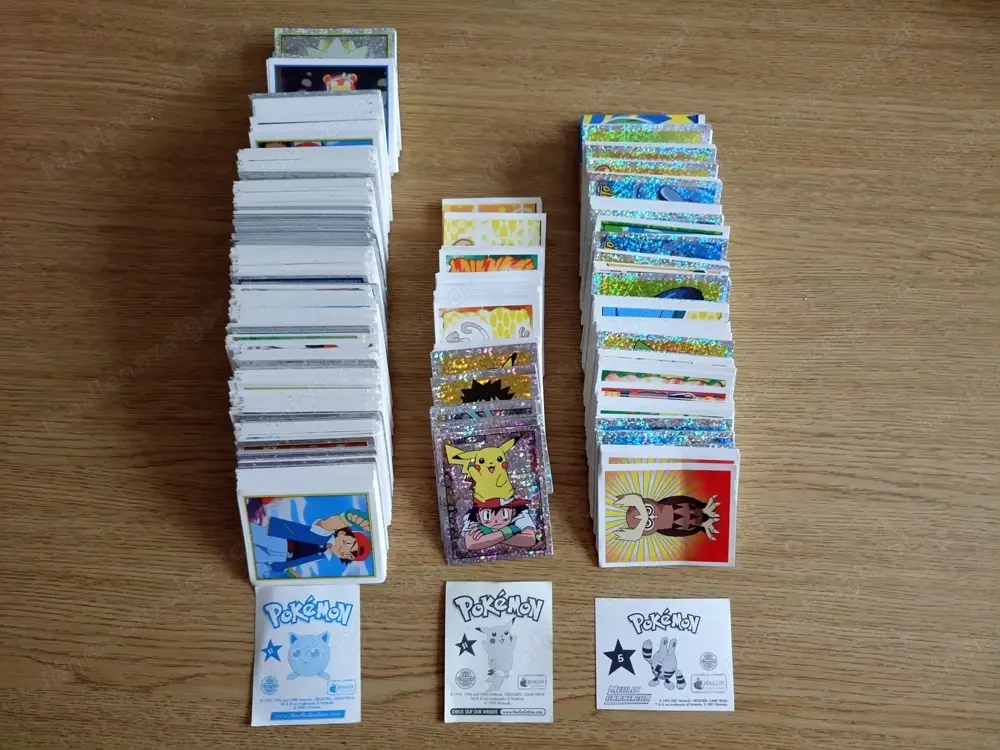 Pokemon Topps Karten, Sammelsticker, Pikachu-Plüschtier ...