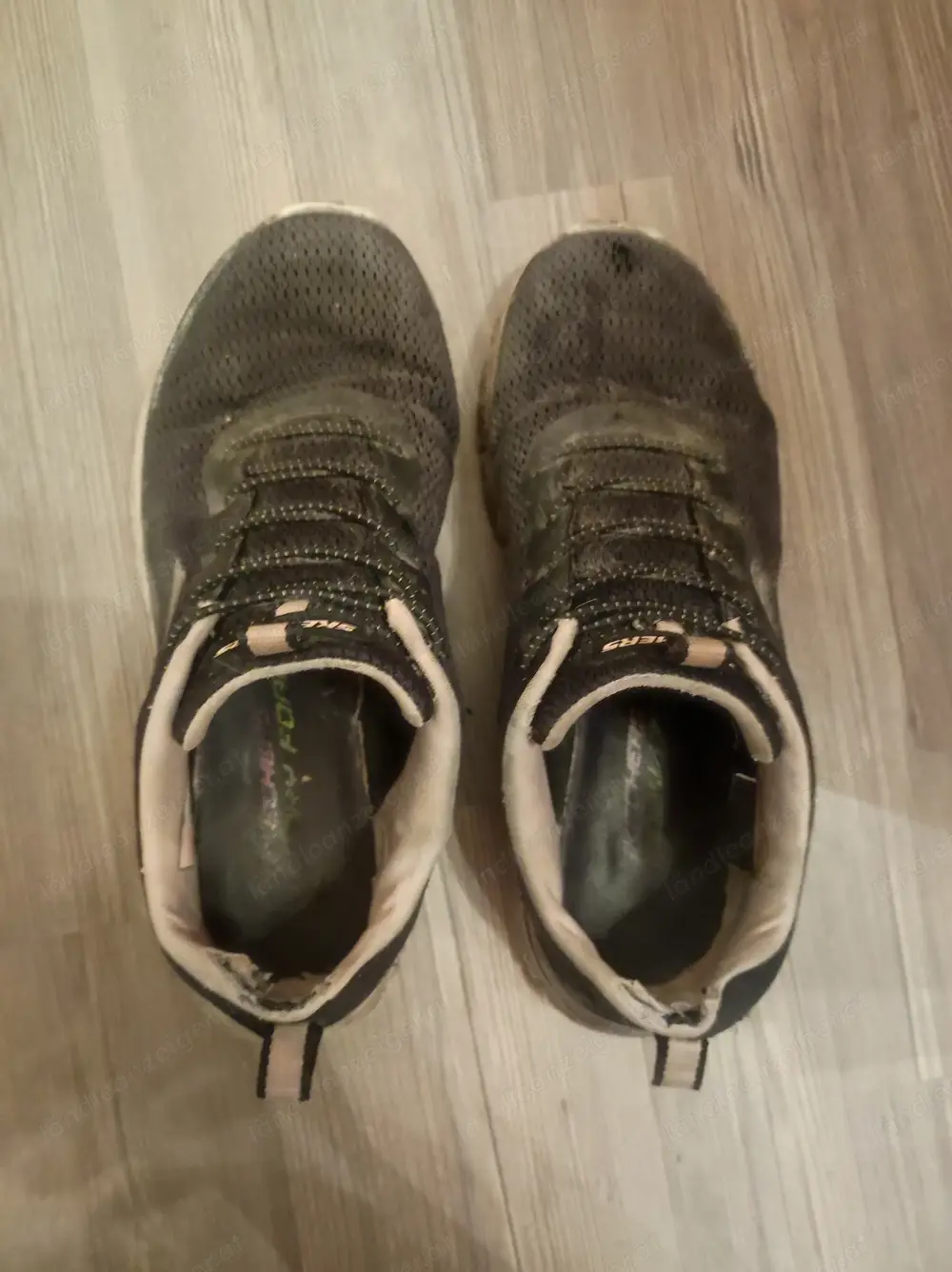 Verkaufe Getragene Skechers Schuhe 