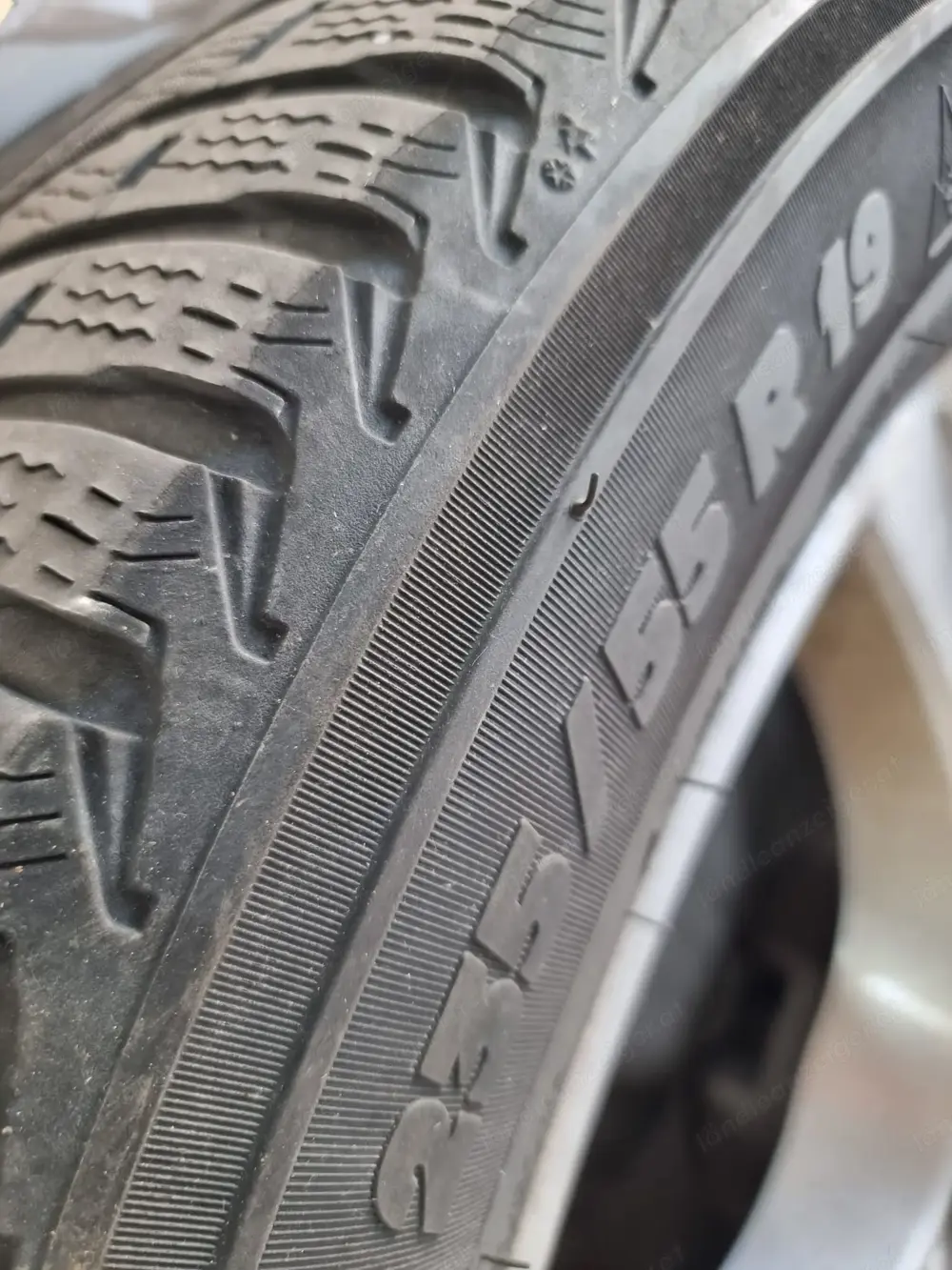 Gebrauchte Michelin Winterreifen 235 55 R19 mit Alufelgen Gebrauchte Michelin Winterreifen 235 55 R19 mit Alufelgen