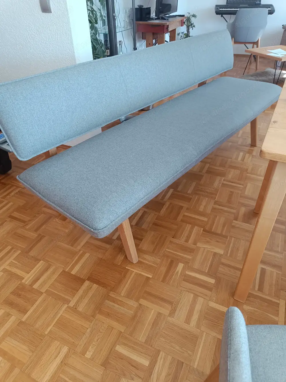 Esszimmerbank und zwei Sessel Esszimmerbank und zwei Sessel