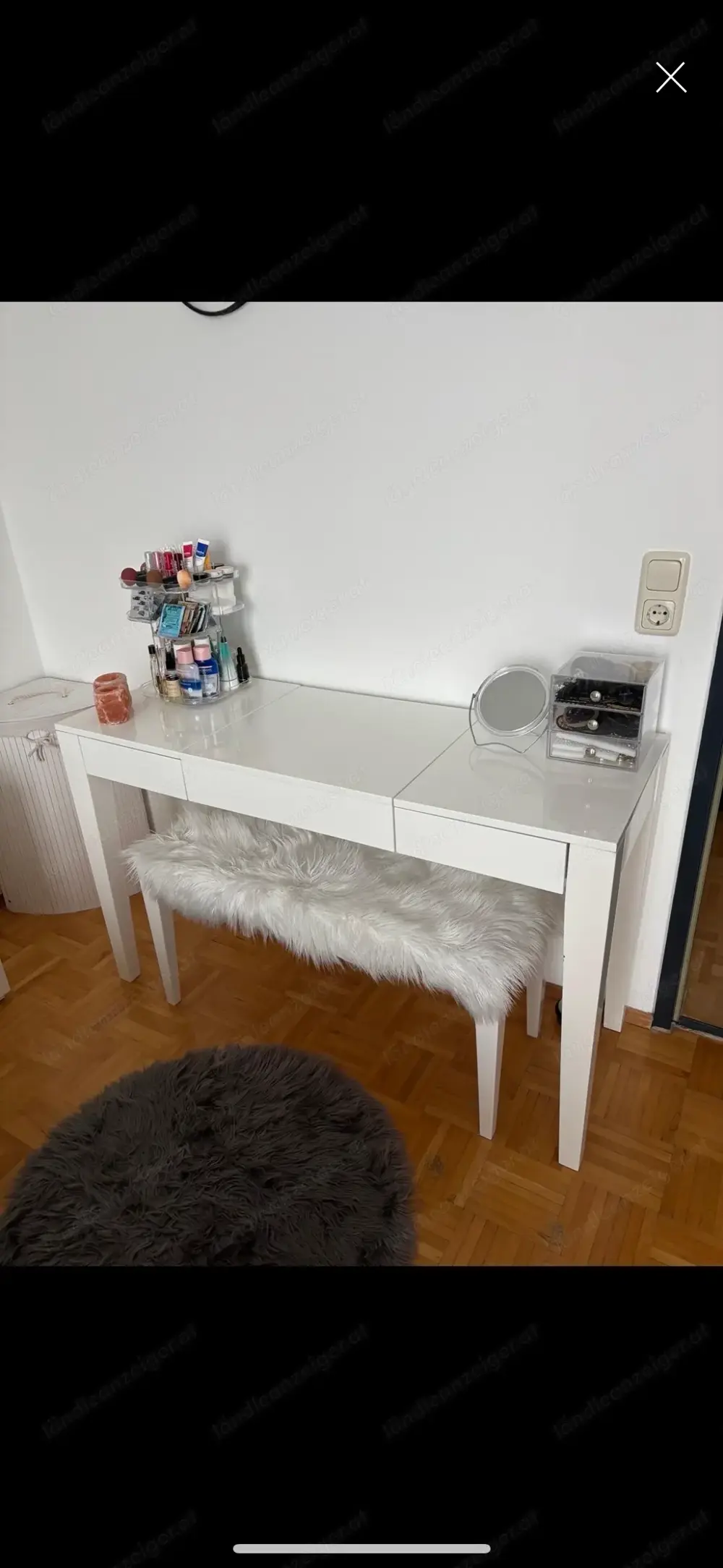 Schminktisch mit Hocker
