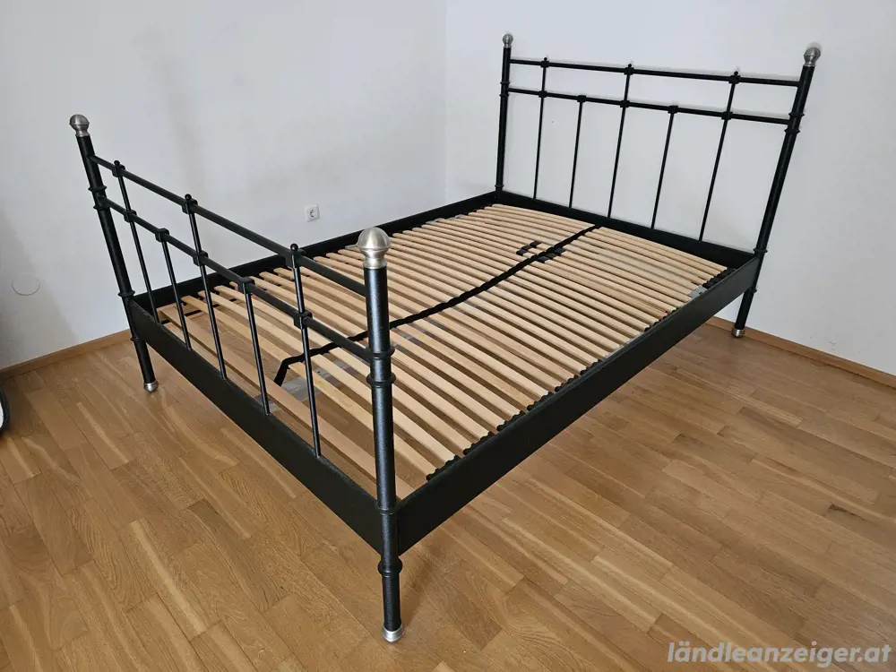 Bett + Lattenrost Bett + Lattenrost