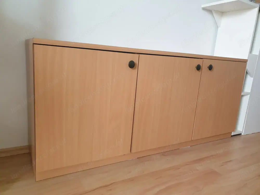 Kasten Kommode mit 3 Türen Kasten Kommode mit 3 Türen