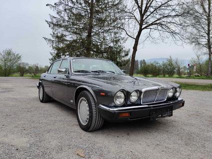 Jaguar XJ Jaguar XJ