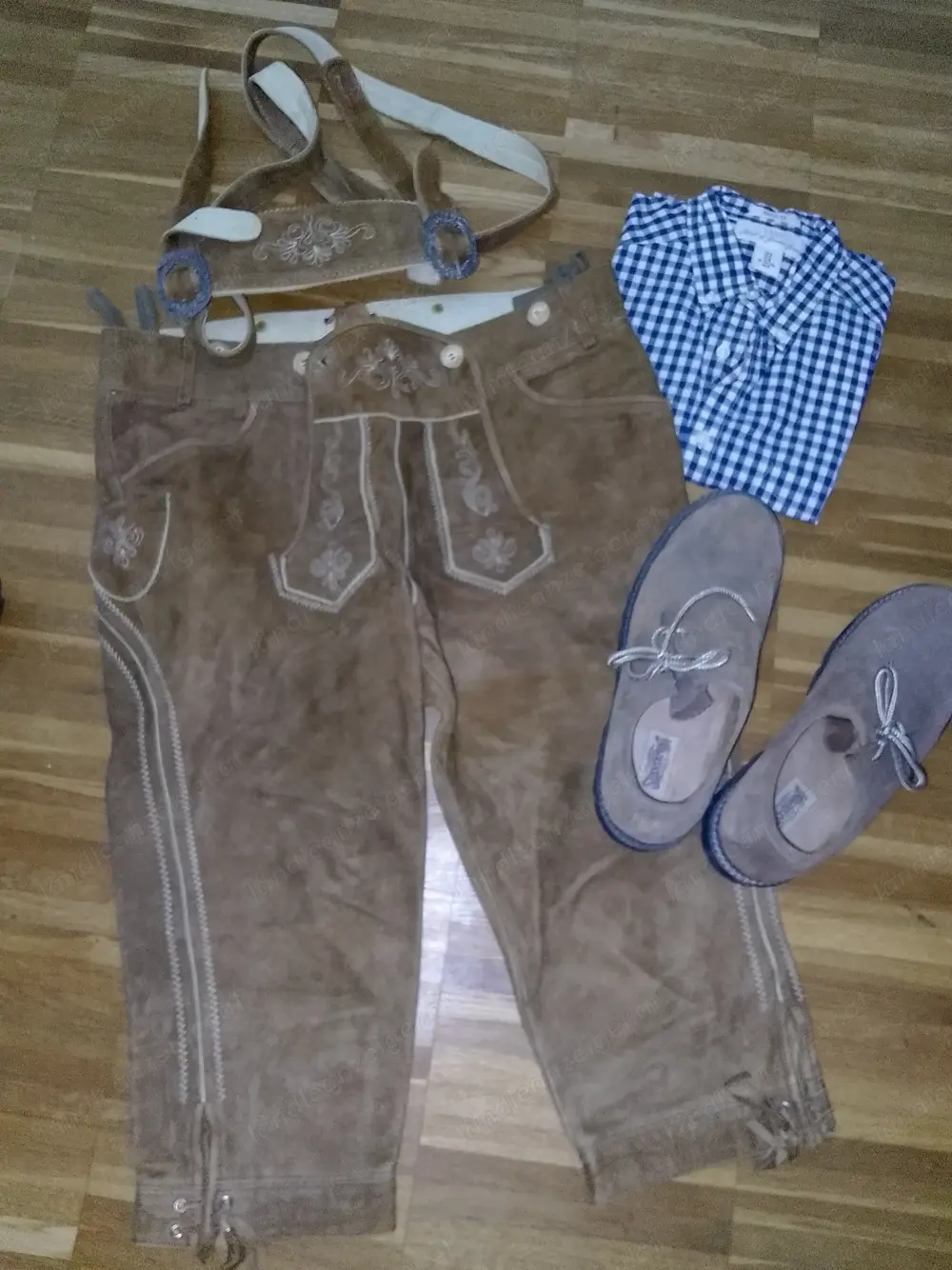 Trachtenset (Hemd, Hose, Schuhe) Trachtenset (Hemd, Hose, Schuhe)