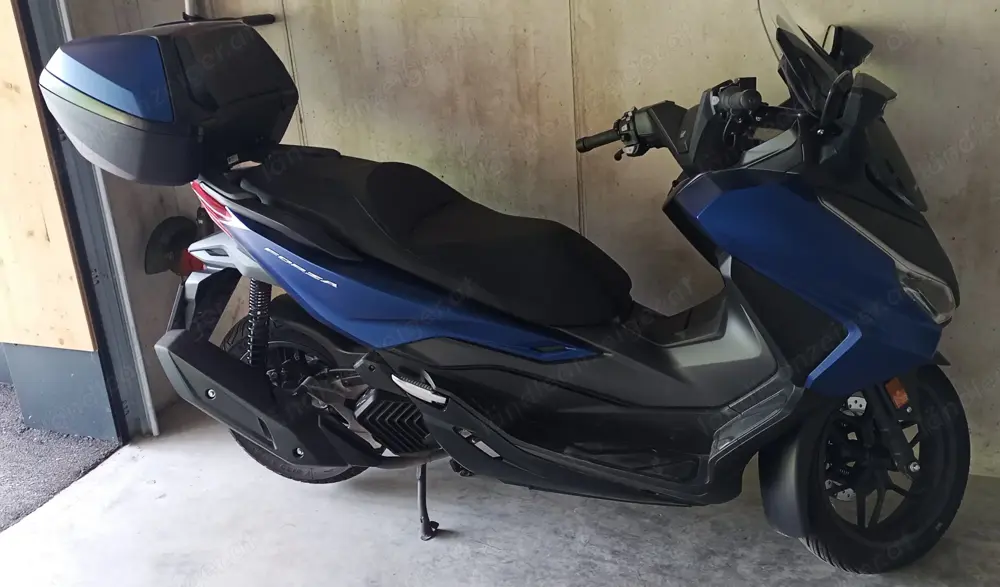 Honda Forza 125. Mit Garantie. Honda Forza 125. Mit Garantie.