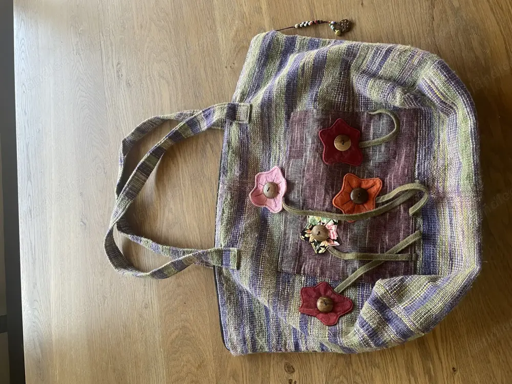 Tasche mit Blumen 