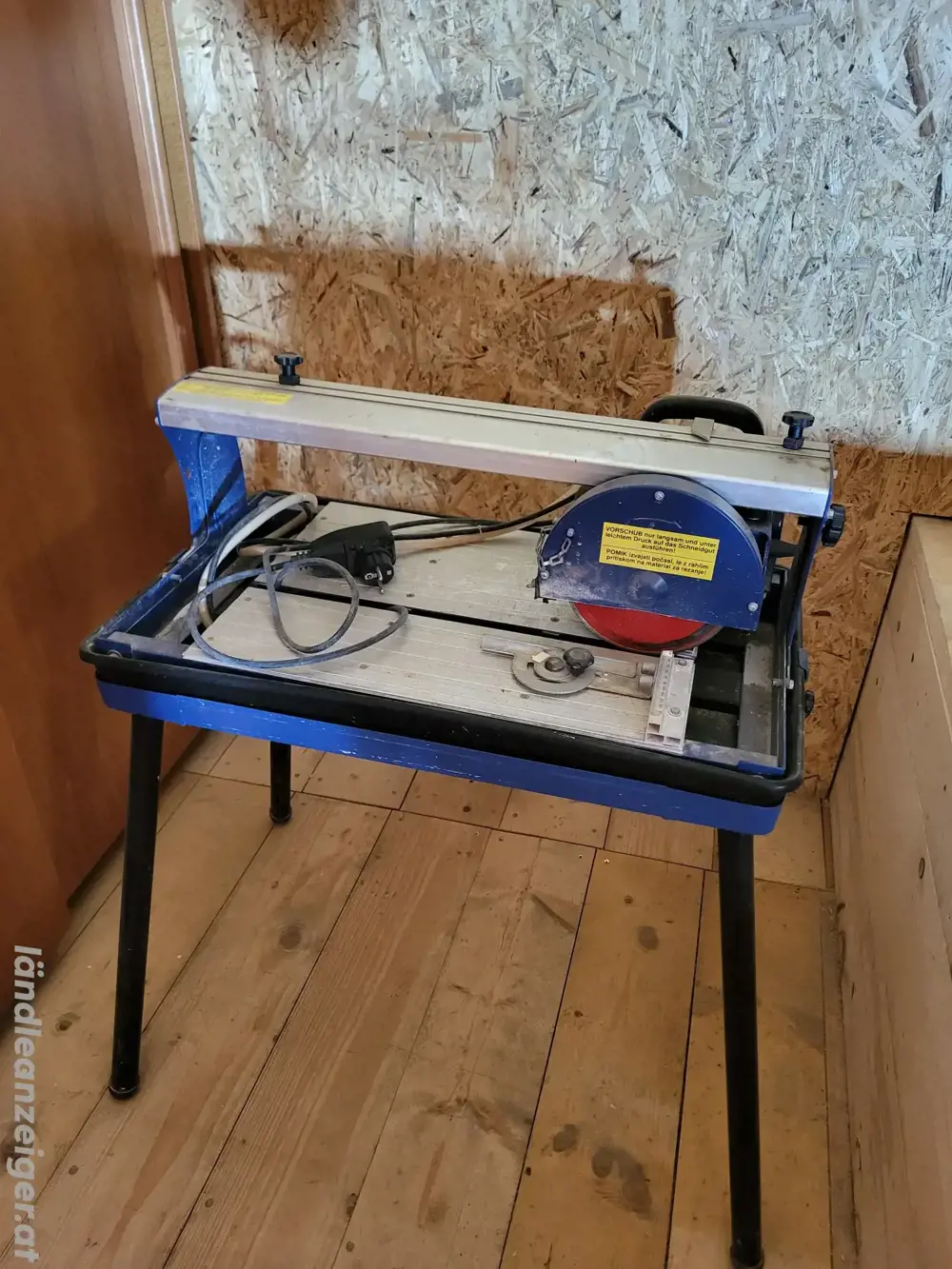 Fliesenschneidmaschine Fliesenschneidmaschine