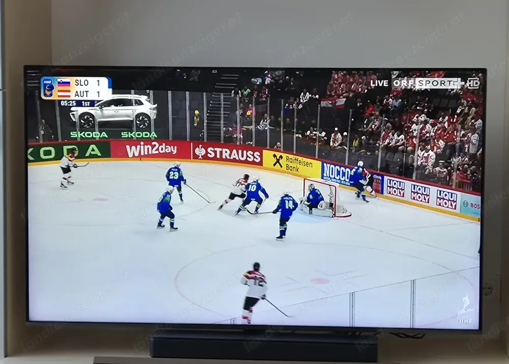 Samsung TV 55" Flat Premium UHD TV NU8040 Samsung TV 55" Flat Premium UHD TV NU8040